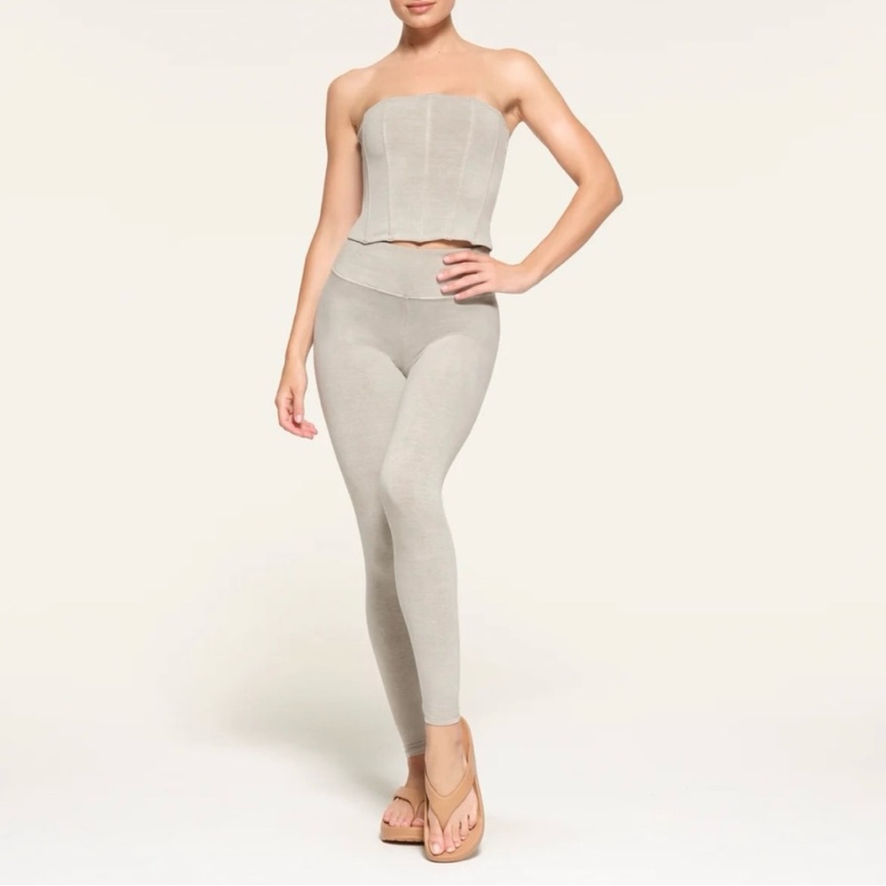 Skims outdoor corsette